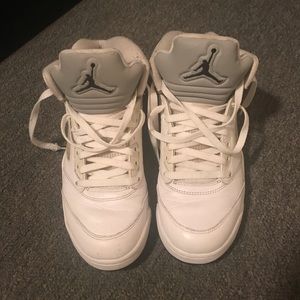 Jordan 5s metallic white size 9.5